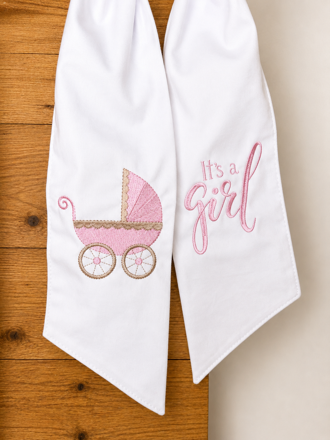 Personalized Baby Announcement Wreath Sash