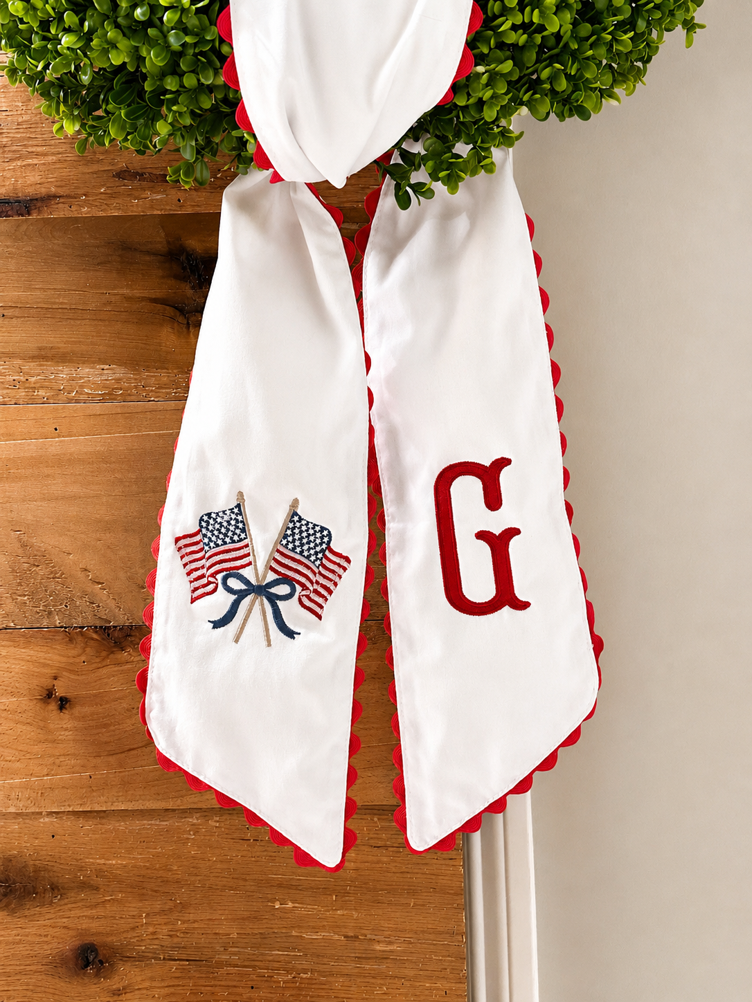 Personalized Patriotic Scalloped Wreath Sash