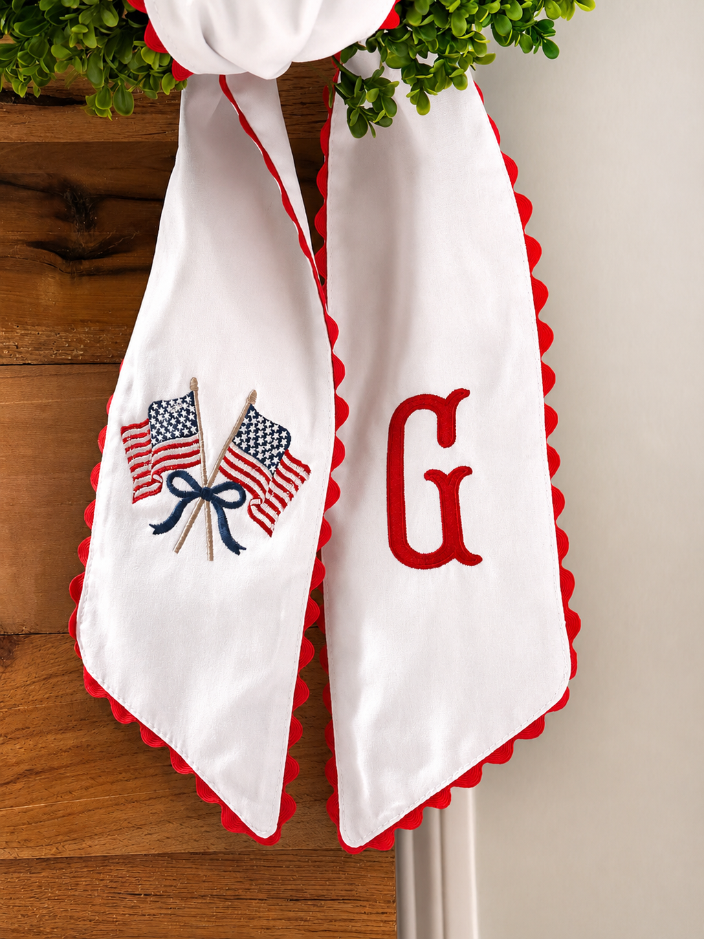 Personalized Patriotic Scalloped Wreath Sash